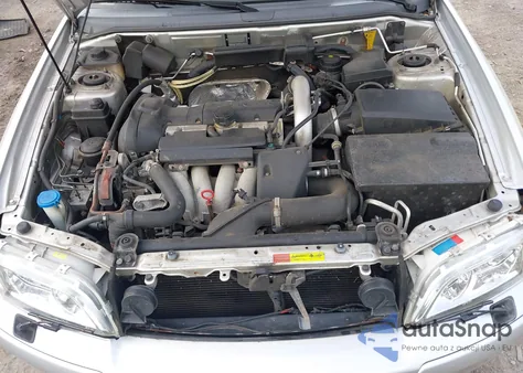 2003 Volvo V40 A z USA, uszkodzony, nr VIN YV1VW27543F006154